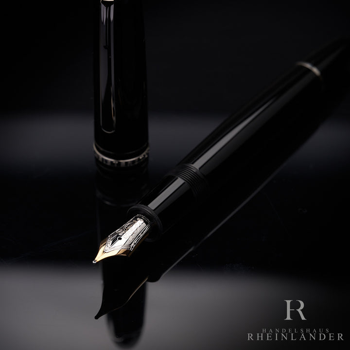 Montblanc Meisterstück Le Grand 147 Traveller Füller Platinum ID 132493-114226