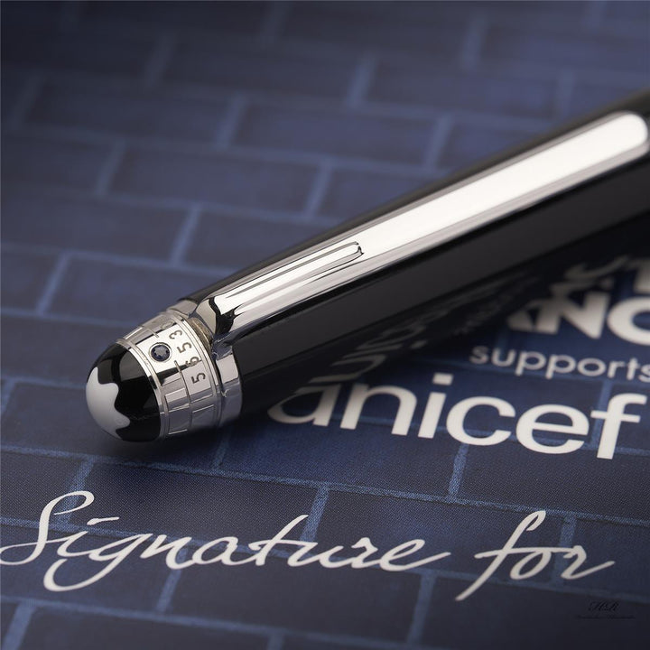 Montblanc Meisterstück Unicef 2013 Classique No 163 Platinum Roller Ball ID 109354