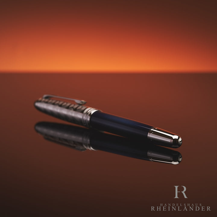 Montblanc Solitaire Doue Around the World in 80 Days Classique Rollerball 126350