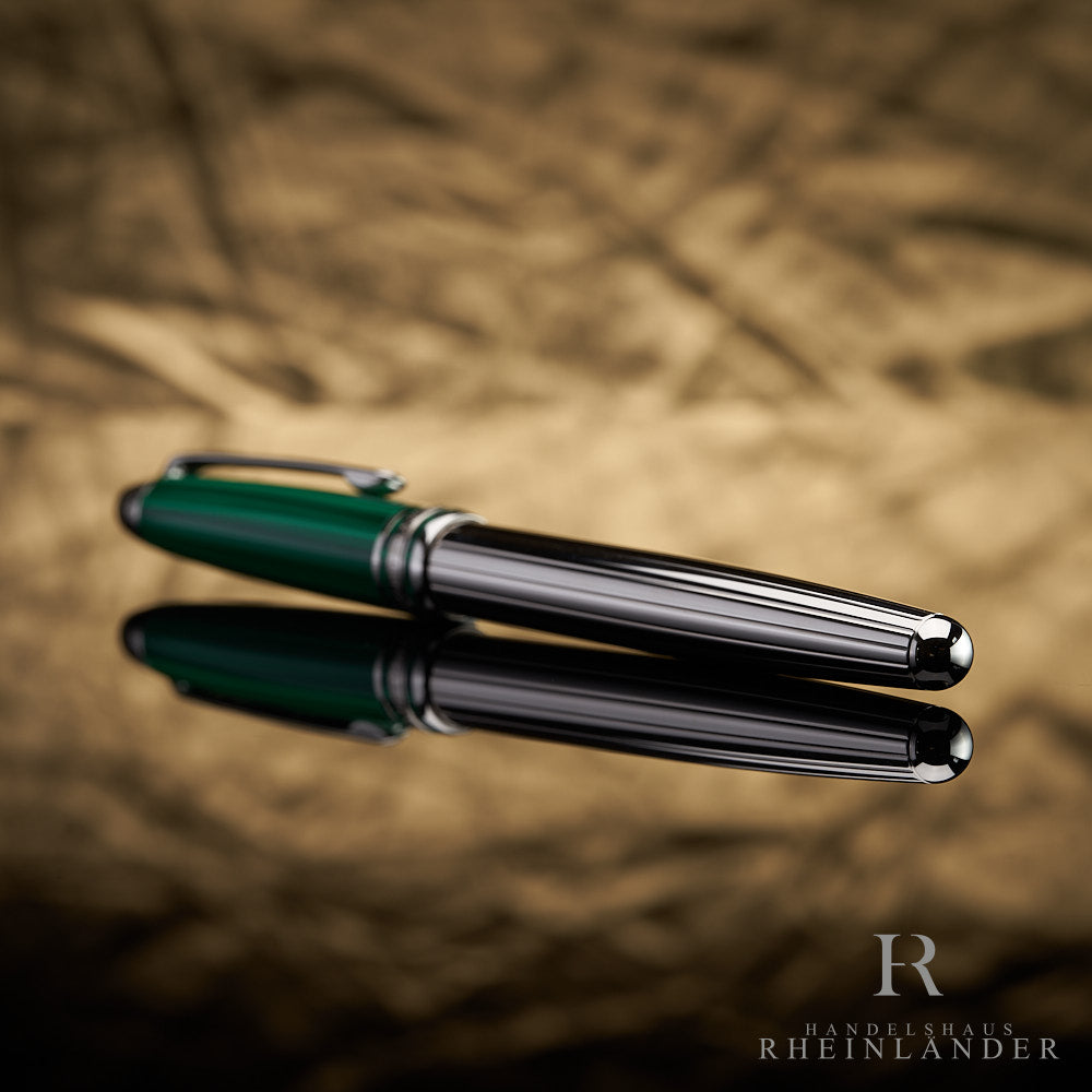 Montblanc Solitaire Classique Nikolai Platinum Fountain Pen Fountain Pen 22144