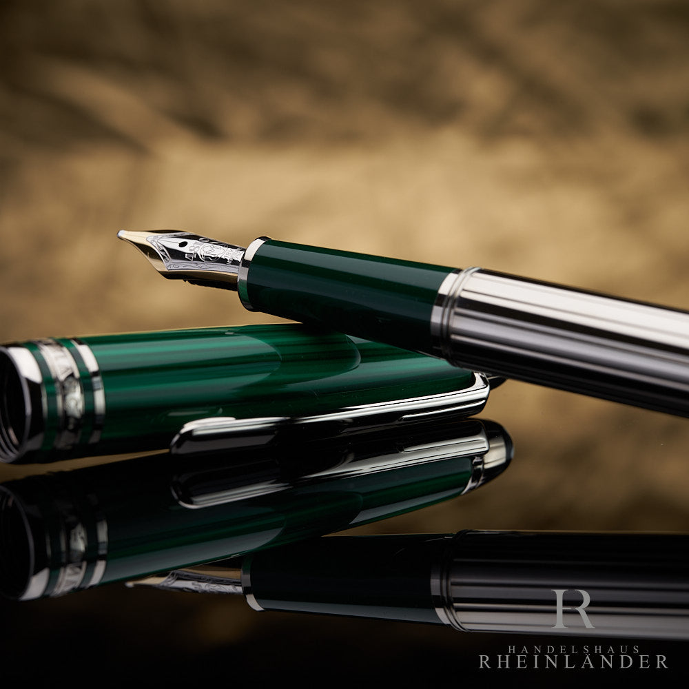 Montblanc Solitaire Classique Nikolai Platinum Fountain Pen Fountain Pen 22144