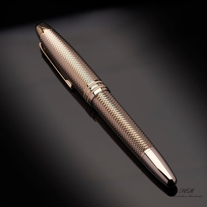 Montblanc Meisterstück Solitaire Geometry Champagne Fountain Pen ID 132132-118101