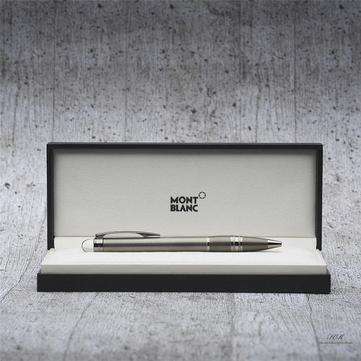 Montblanc Starwalker Midnight Black Metal Kugelschreiber in Geschenkbox