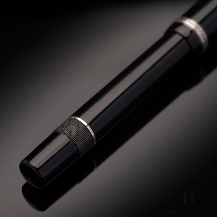 Montblanc Writers Edition from 1993 Agatha Christie Fountain Pen ID 28606