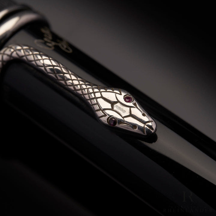 Montblanc Writers Edition from 1993 Agatha Christie Fountain Pen ID 28606