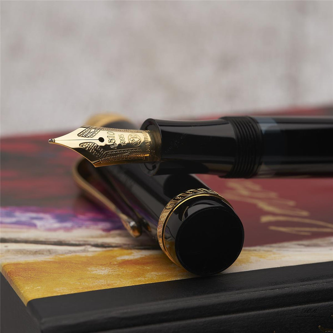 Montblanc Writers Edition from 1995 Voltaire fountain pen ID 28620 with original packaging