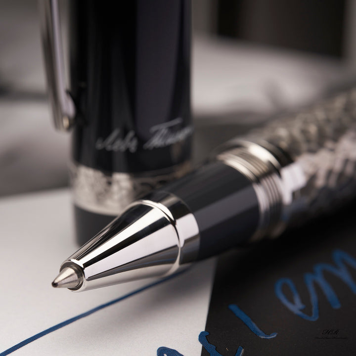 Montblanc Writers Edition from 2015 Leo Tolstoy Rollerball Fine Liner ID 111051