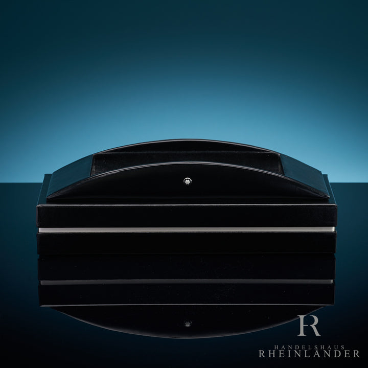 schwarze Lederablage von Montblanc mit Emblem für Schreibgeräte