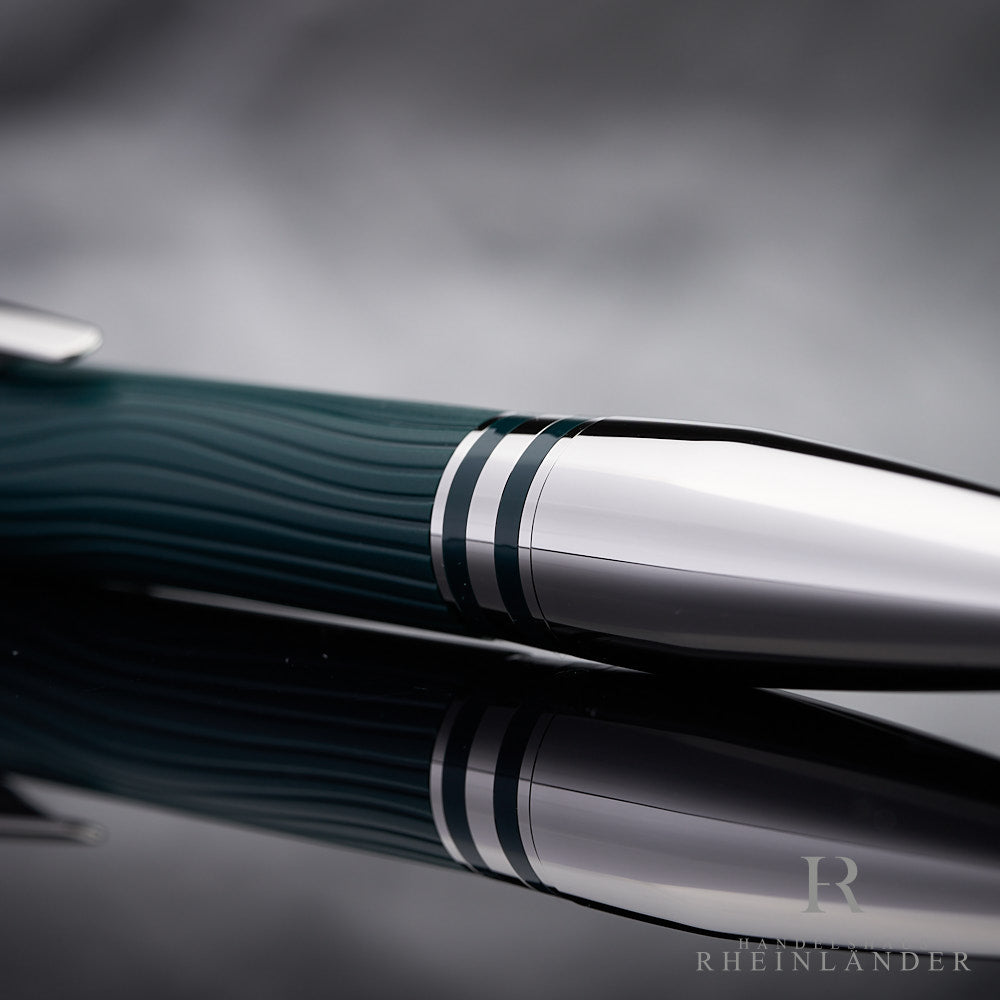 Montblanc Starwalker Polargreen Doue Ballpoint Pen ID 132908