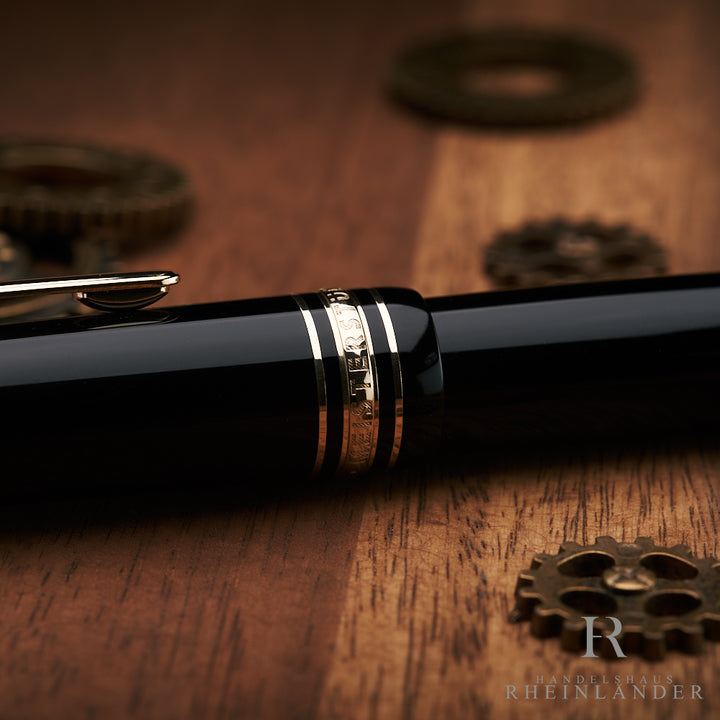 Montblanc Meisterstück LeGrand No 147 Traveller Füllfederhalter Gold ID 12090