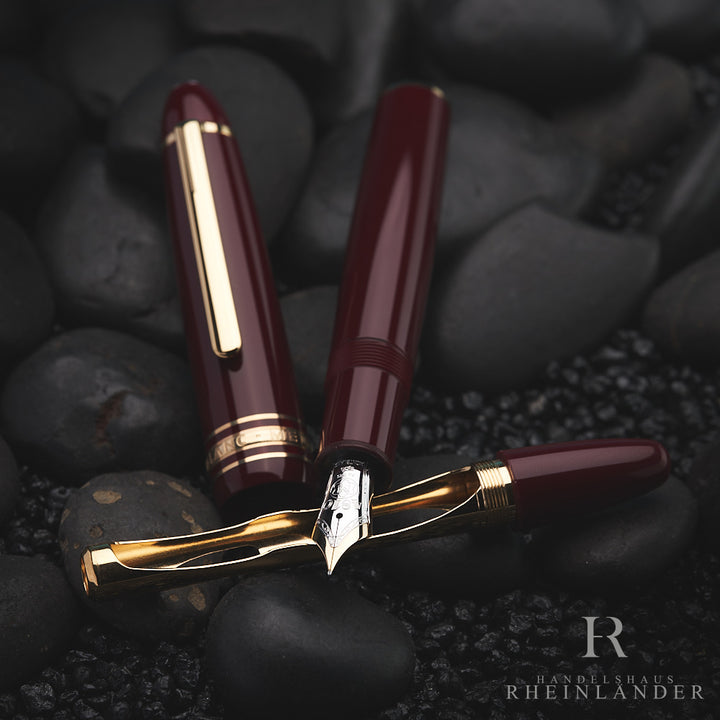 Montblanc Meisterstück LeGrand Bordeaux Traveller 147 Fountain Pen ID 12098 OVP