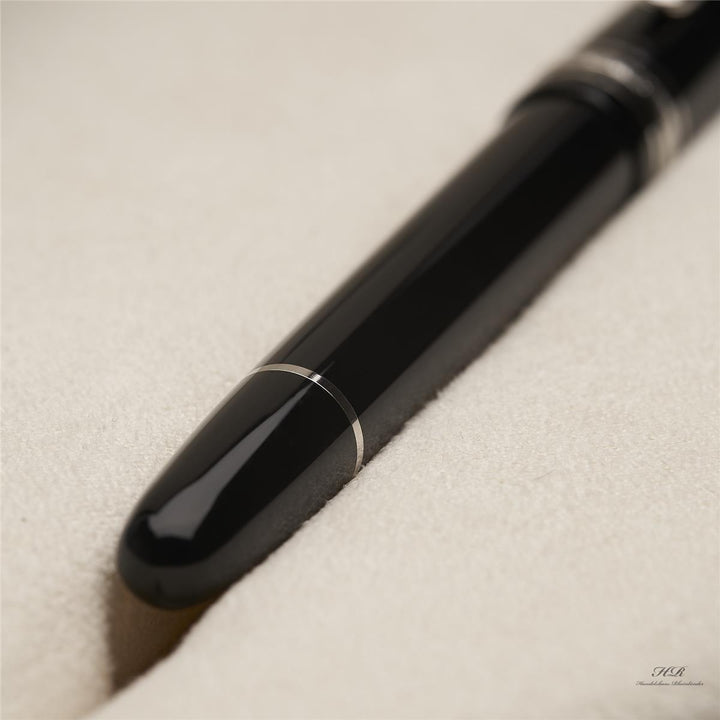 Montblanc Meisterstück Classique Diamond No 145 Platin Füllfederhalter ID 105978