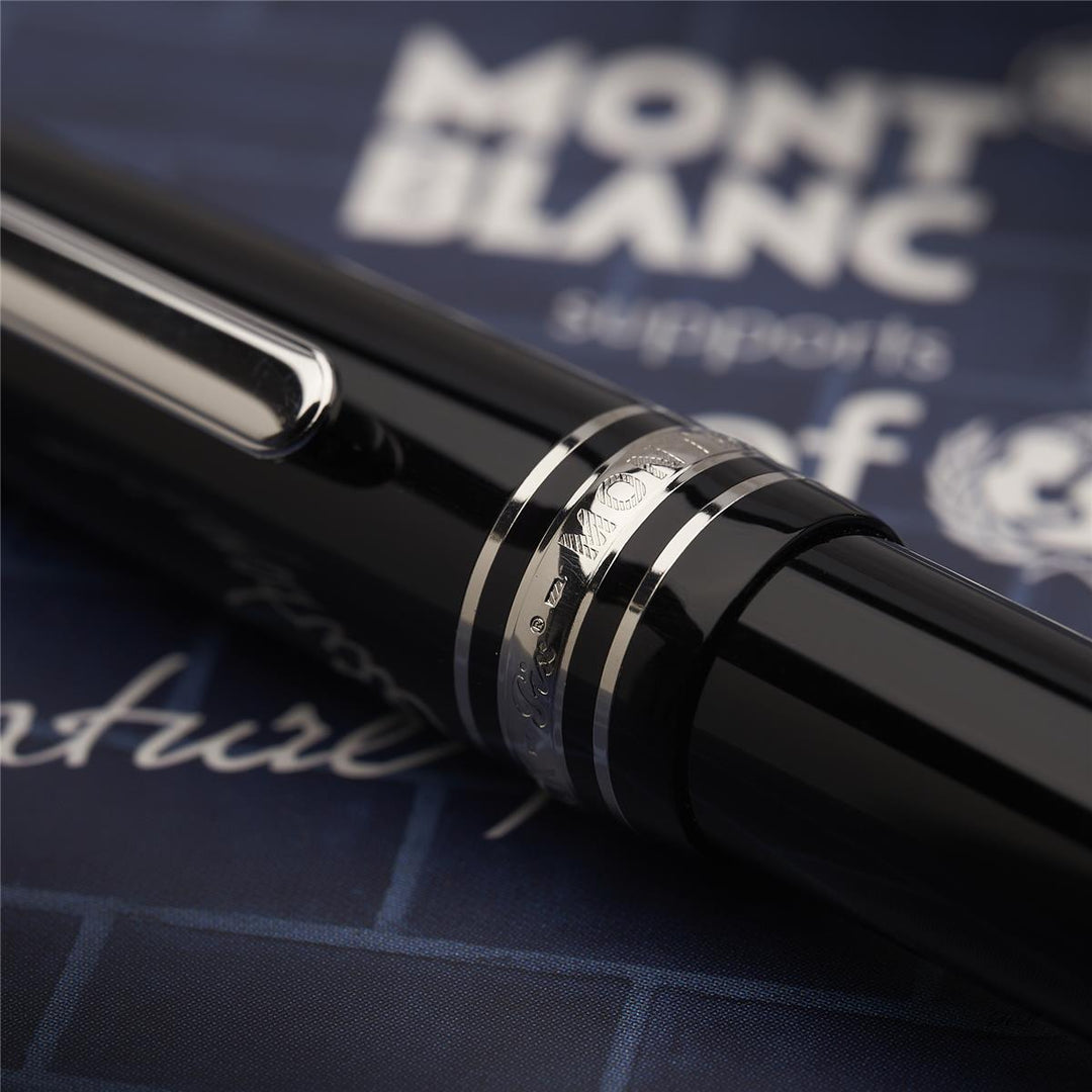 Montblanc Meisterstück Unicef 2013  Classique No 163 Platin Roller Ball ID 109354