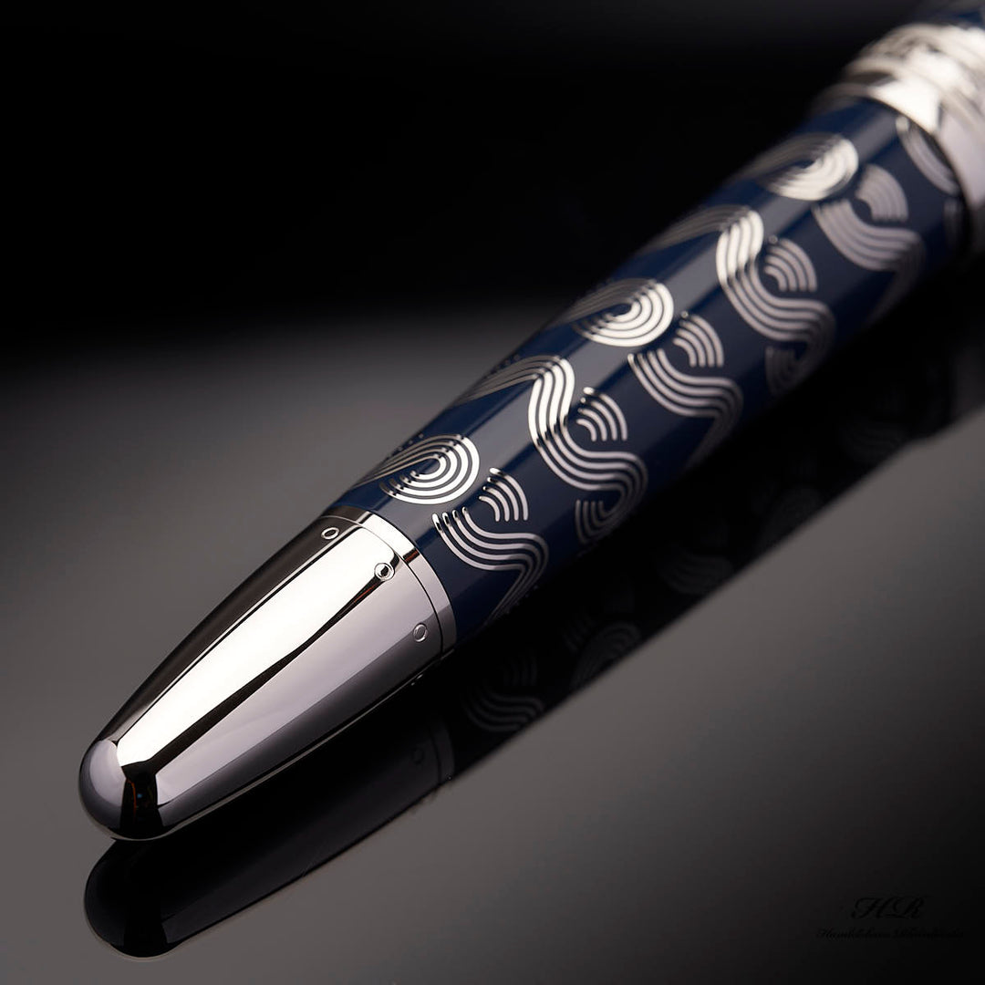 Montblanc Meisterstück Solitaire Around the World in 80 Days Fountain Pen 126353