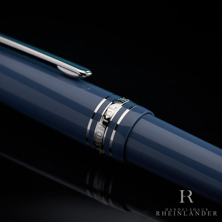 Montblanc Meisterstück Resin Midsize Glacier Ballpoint Pen Blue ID 129395 OVP 