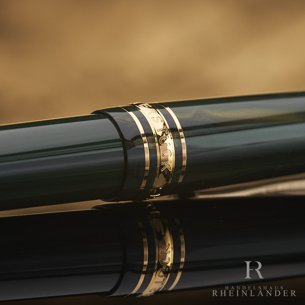 Montblanc The Origin Collection Classique Fountain Pen Green Resin ID 131342