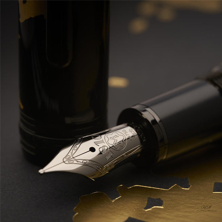 Montblanc Meisterstück Solitaire Gold Leaf Calligraphy Fountain Pen ID 119688