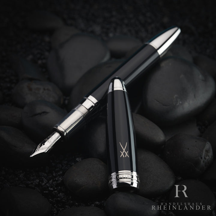 Montblanc Masters for Meisterstück Black Meissen Porzellan Fountain Pen 106069