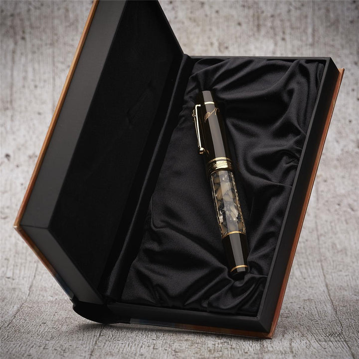 Montblanc Writers Edition from 1996 Alexander Dumas fountain pen father ID 28643 with original packaging