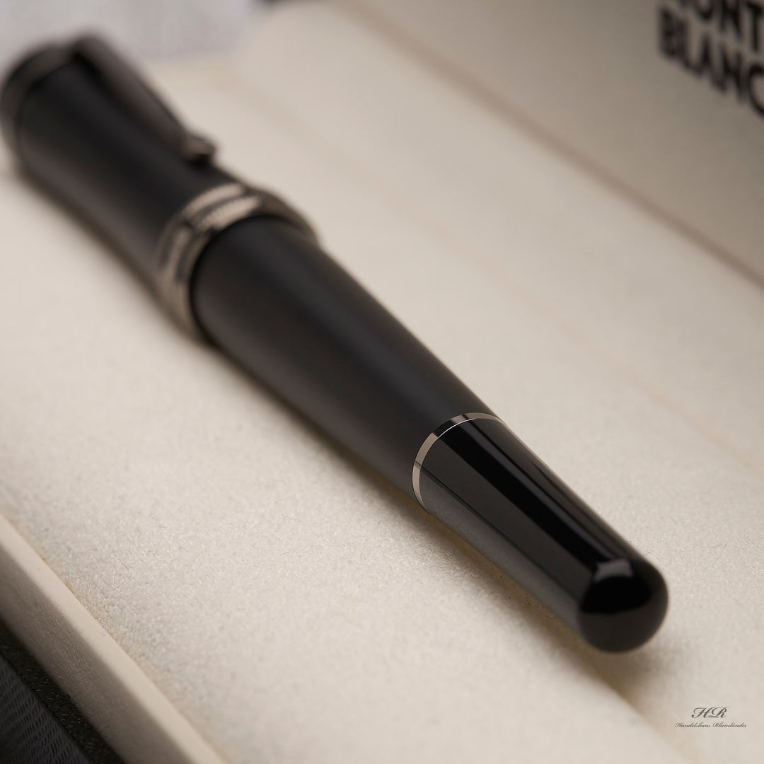 Montblanc Bonheur Boyfriend Matte Black Edelharz Füllfederhalter ID 118497 OVP