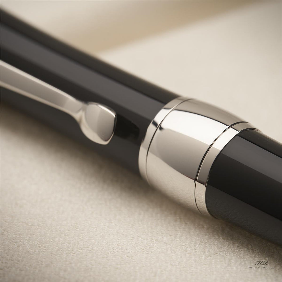 Montblanc Etoile de Montblanc Black Resin Diamond Fountain Pen ID 103377 OVP