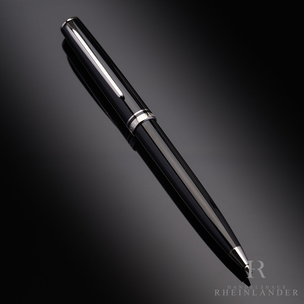 schwarzer Montblanc Generation Line Black Platin Bleistift auf schwarzem Tisch