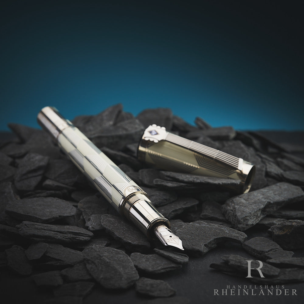 Montblanc Great Characters 2010 Limited Edition 1940 John Lennon fountain pen ID105810