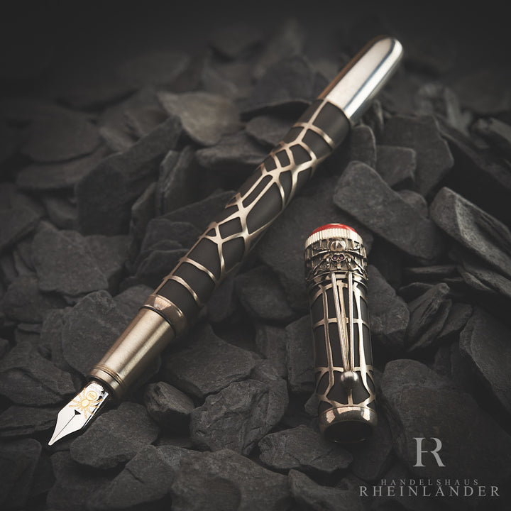 Montblanc Heritage Collection Rouge et Noir Metamorphosis 1906 Füller ID 117849