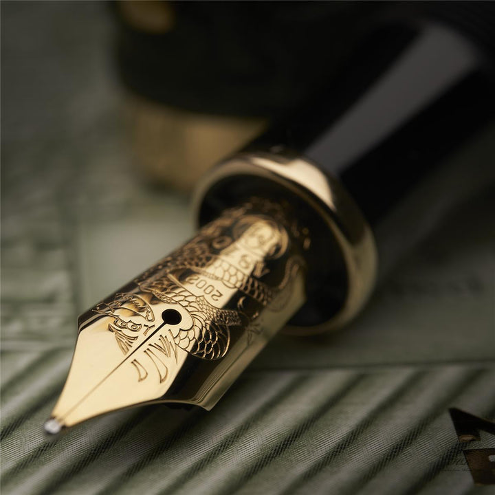 Montblanc Limited Edition 2002 Qing Dynasty Fountain Pen ID 7869 Model 28678
