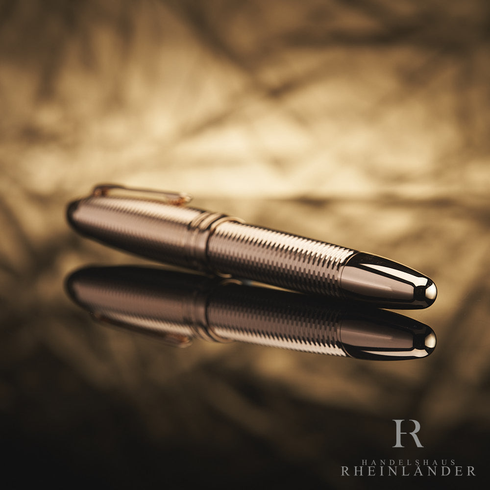 Montblanc Meisterstück Solitaire Geometry Champagne Rollerball ID 132133-118102