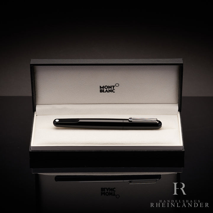 schwarzer Montblanc Model M Resin Füller in offener Geschenkbox
