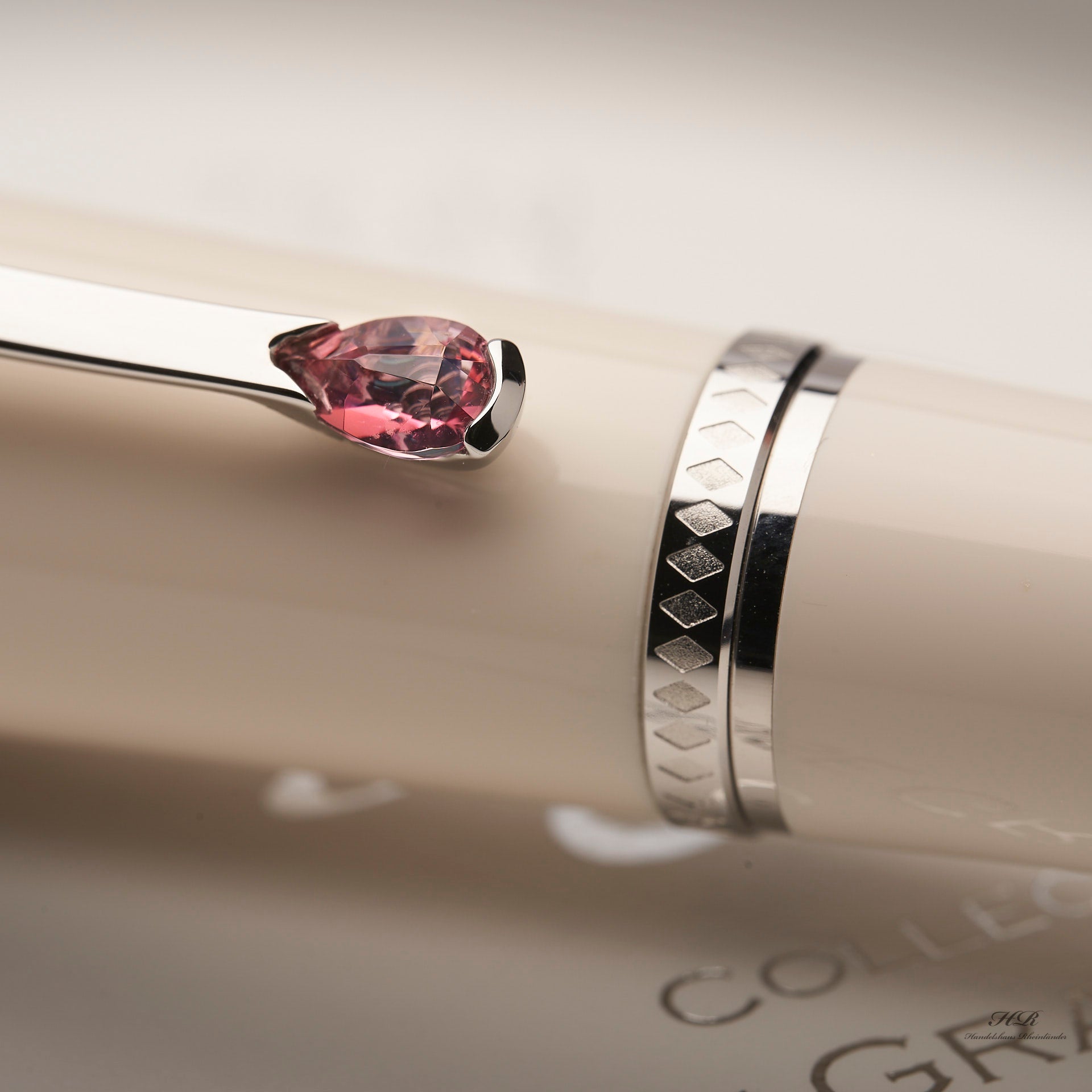 Grace de Monaco Ivory fountain pen – Handelshaus Rheinländer
