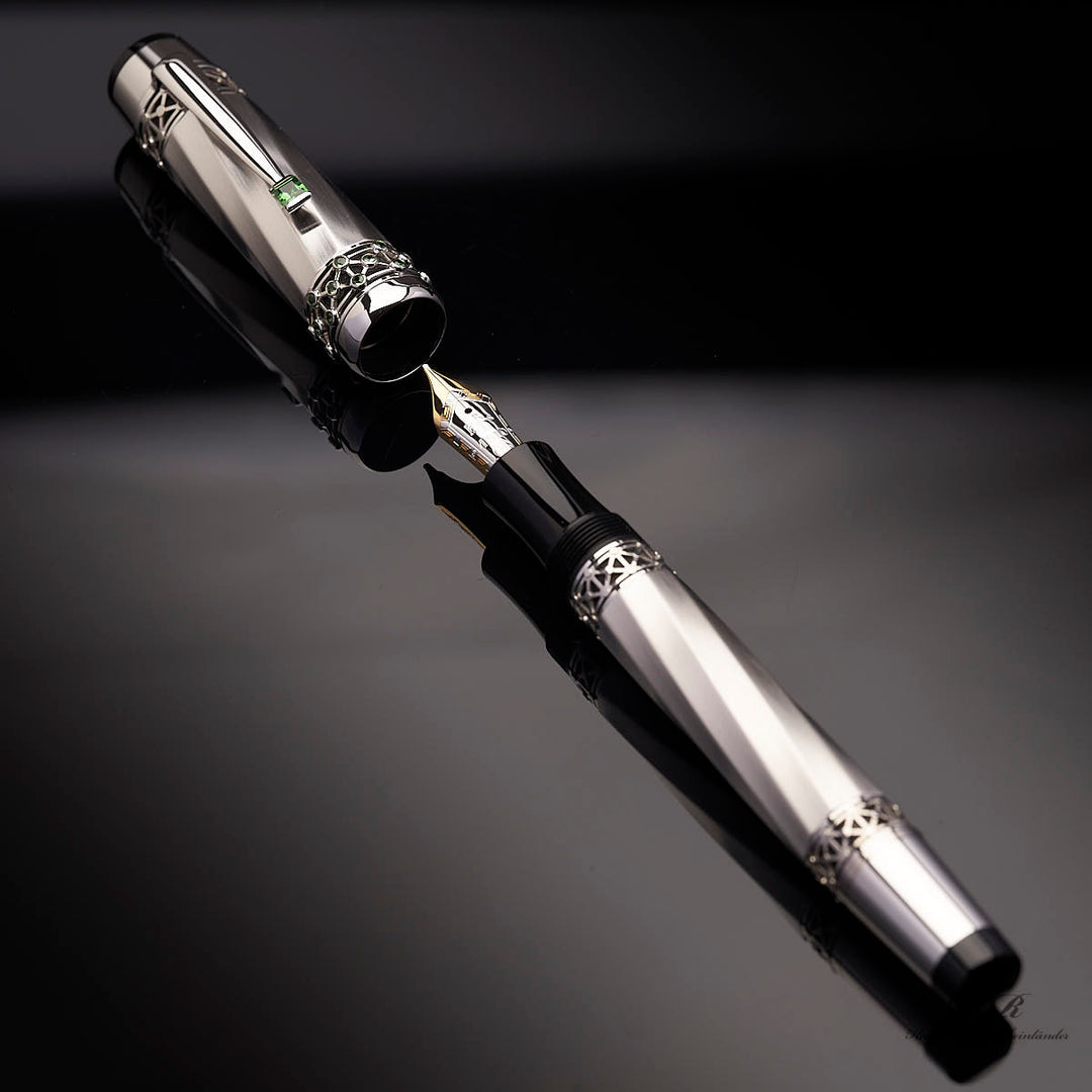Montblanc Patron of the Art 888 Edition von 2000 Karl der Große Füller ID 28659