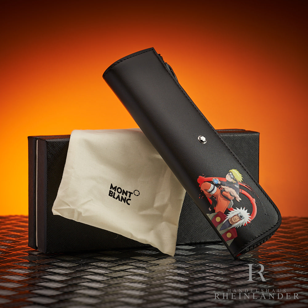 Schwarzes Lederetui mit Naruto-Motiv lehnt an Montblanc-Geschenkbox und Staubschutztasche