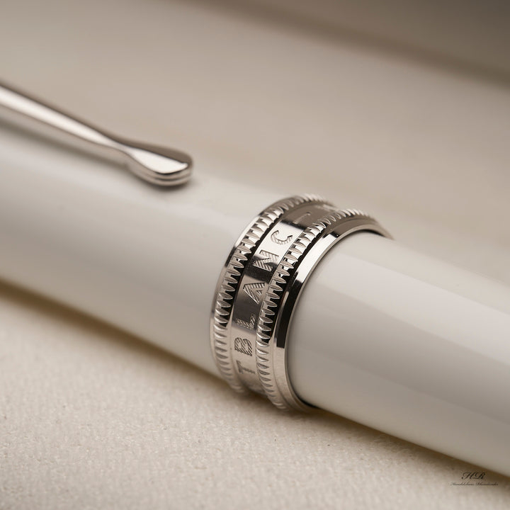 Montblanc Special Edition from 2017 Bonheur ID 114831 fountain pen with original packaging