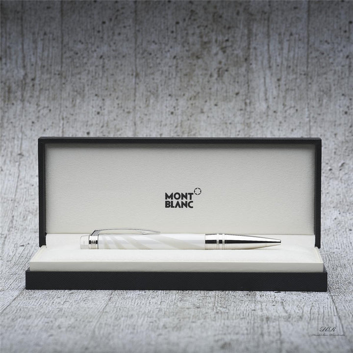 Montblanc Starwalker Doue Ceramics White Kugelschreiber in Geschenkbox