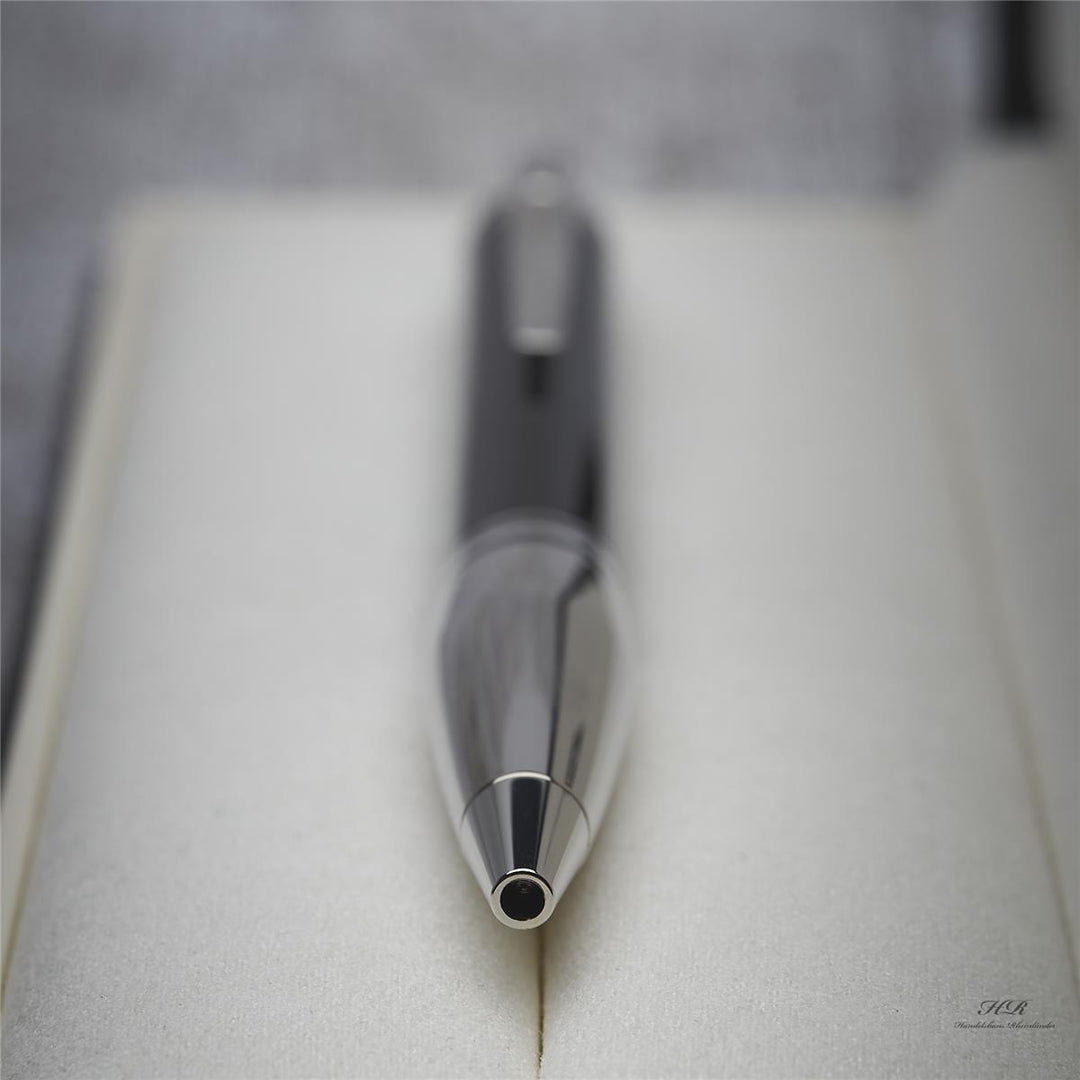 Montblanc Starwalker Doué Ballpoint Pen Resin Black Platinum-Plated ID 132511-118873 