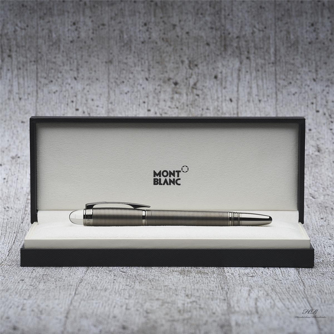 Montblanc Starwalker Midnight Black Metal Füller in Geschenkbox