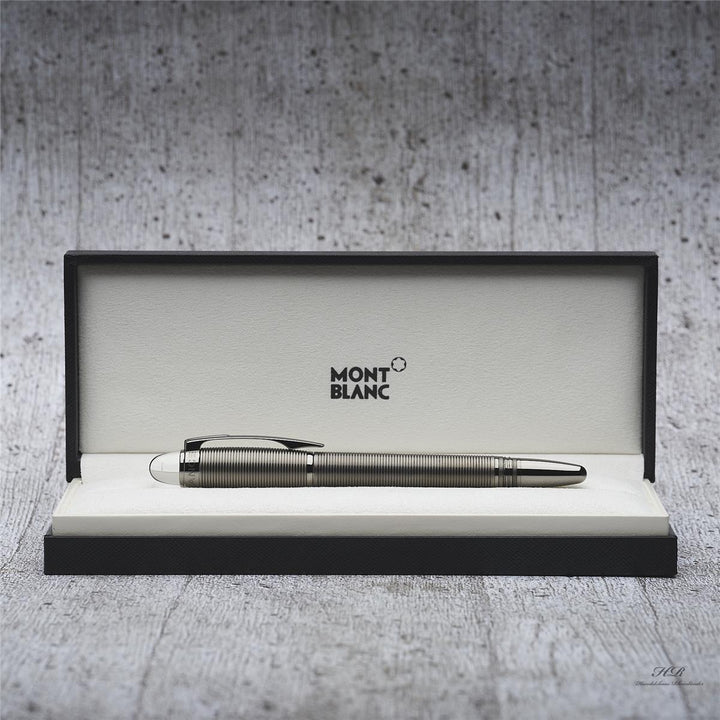 Montblanc Starwalker Midnight Black Metal Füller in Geschenkbox