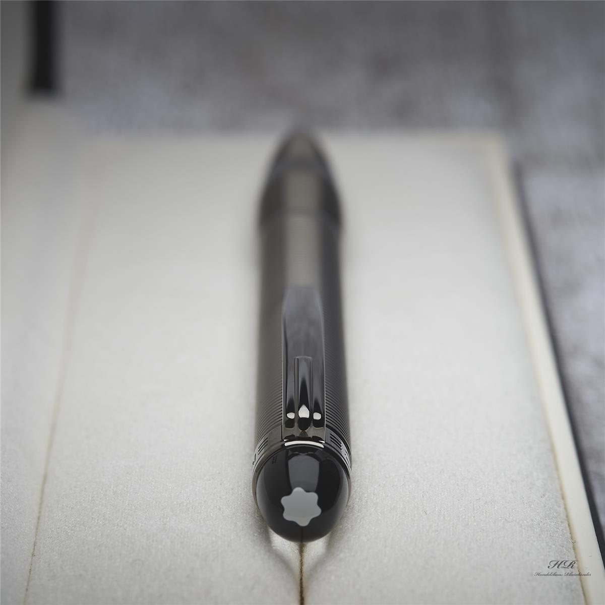ソリティアセラミックブラックプリズマ　スターウォーカーミッドナイトブラックメタル Starwalker Midnight Black Metal Pen – Handelshaus Rheinländer