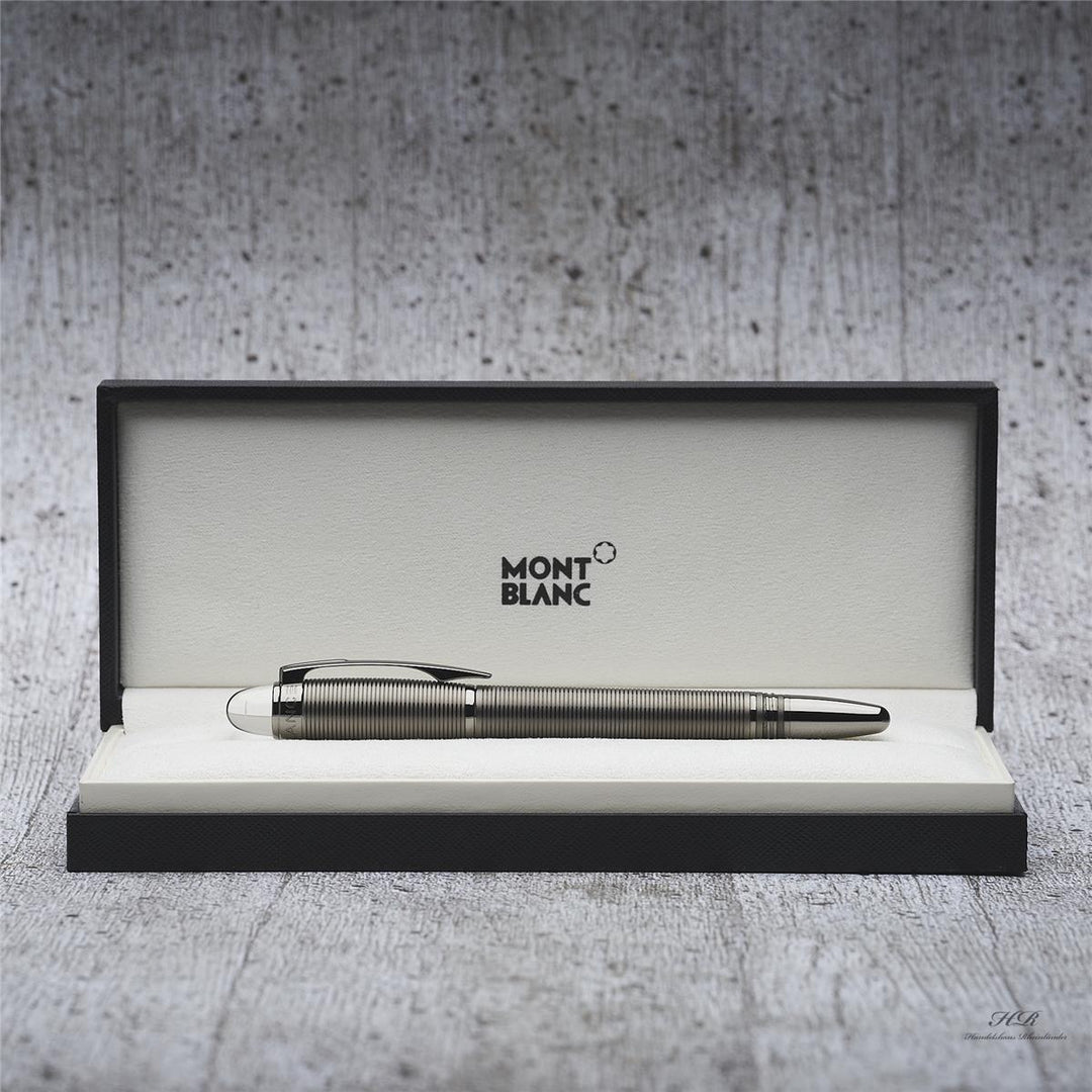 Montblanc Starwalker Midnight Black Metal Rollerball in Geschenkbox