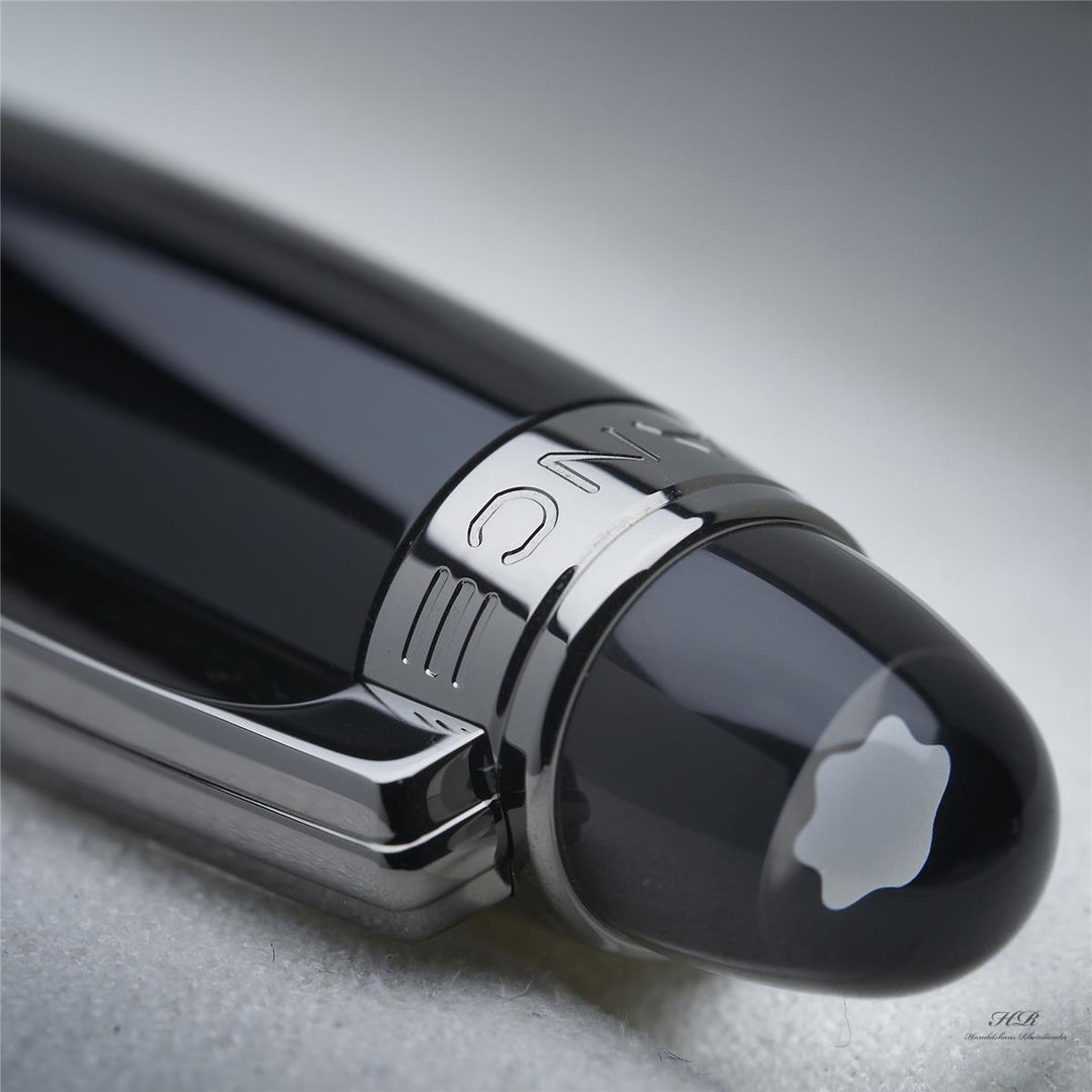 Montblanc Starwalker Midnight Black Roller Ball Fine Liner No 105656 with original packaging