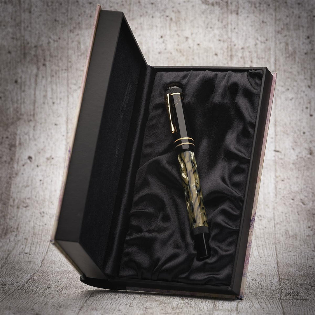 Montblanc Writers Edition Fountain Pen COLLECTION E Hemingway 1992 - Brothers Grimm 2022