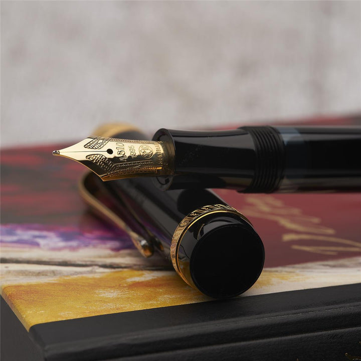 Montblanc Writers Edition from 1995 Voltaire fountain pen ID 28620 with original packaging