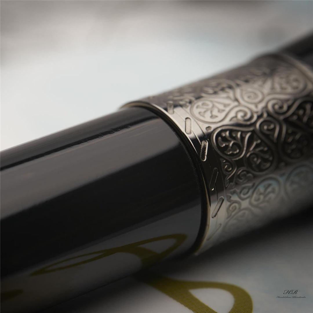 Montblanc Writers Edition from 2014 Daniel Defoe ballpoint pen ID 110508 with original packaging