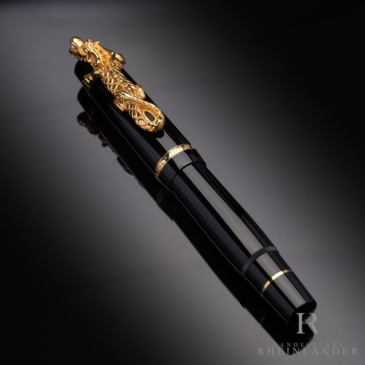 Montblanc Year of the Golden Dragon Limited Edition 2000 fountain pen ID 5297 | 28667