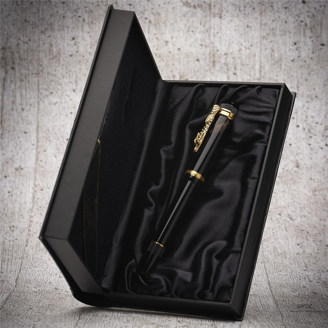 Montblanc Imperial Dragon Füllfederhalter Schwarz Gold in schwarzer Buchverpackung