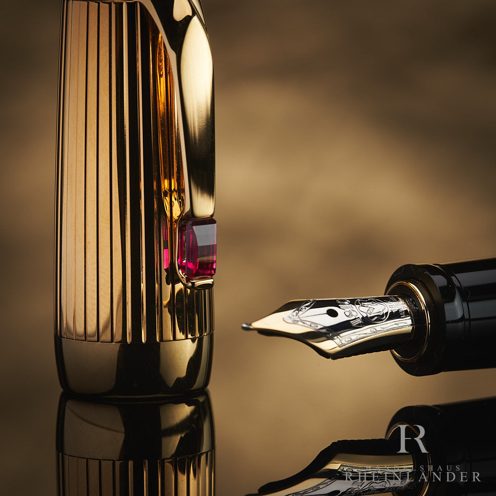 Montblanc Boheme Rouge Gold Plated Pinstripe Guilloche Fountain Pen ID 5800