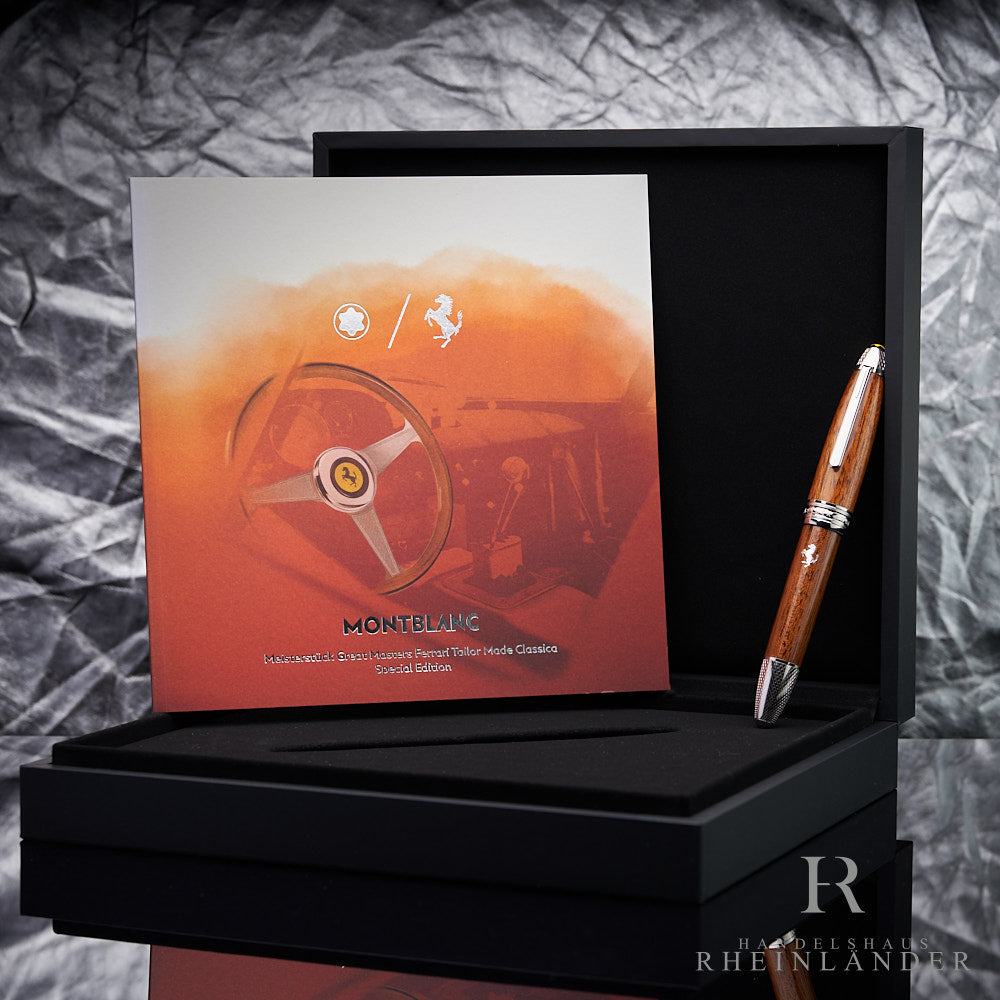 Montblanc Ferrari Classica Füller stehend in der offenen Schatulle mit Service Guide
