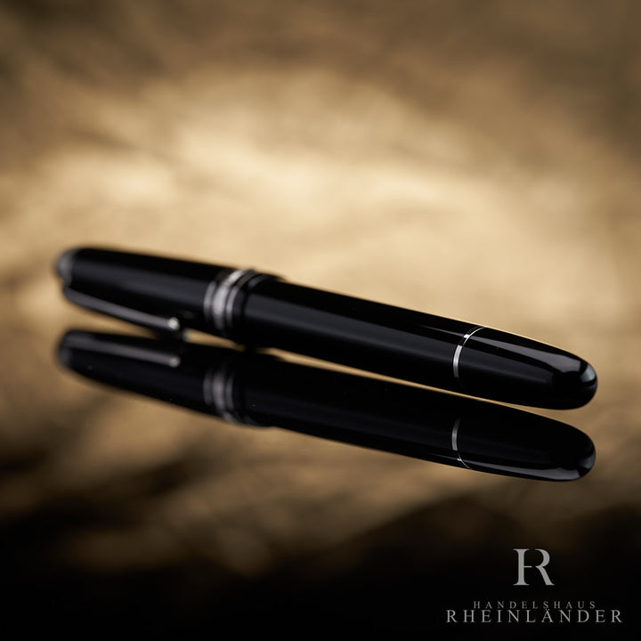 Montblanc Meisterstück Les Splendeurs de Paris Classique Fountain Pen 115932